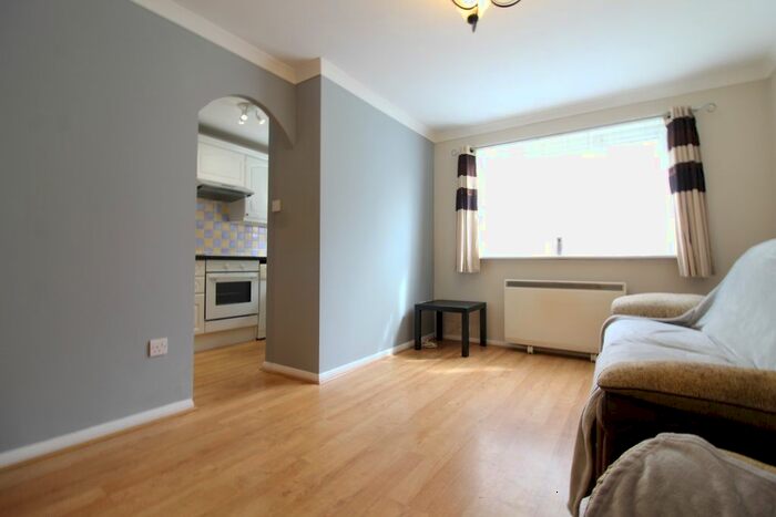 1 Bedroom Flat To Rent In Parsonage Road, Grays, Essex RM20