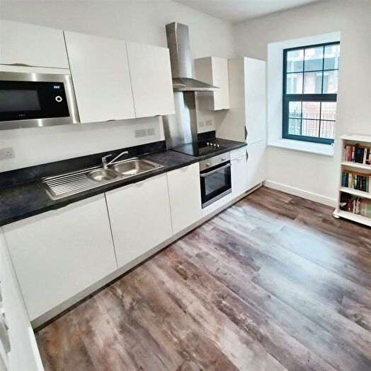 1 Bedroom Apartment For Sale In New Road, Rochester, ME1