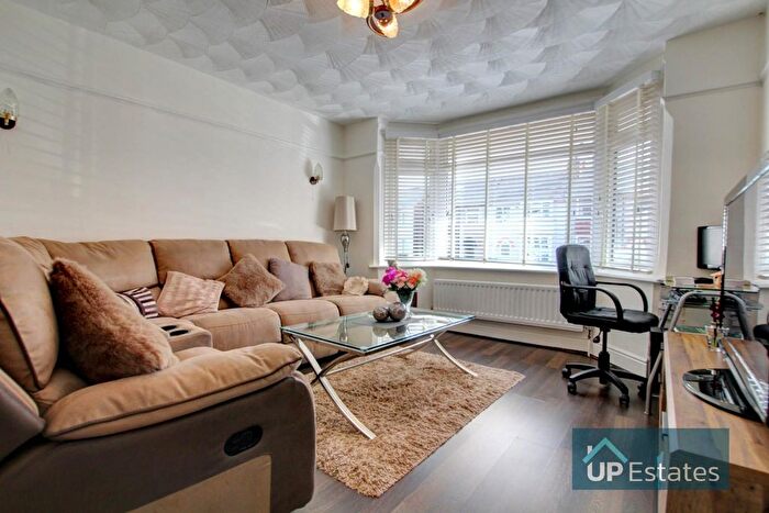 3 Bedroom End Of Terrace House For Sale In Hermitage Road, Poets Corner, Wyken, Coventry, CV2
