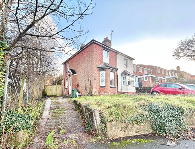 2 Bedroom Property To Rent In Deacon Road, Southampton, SO19