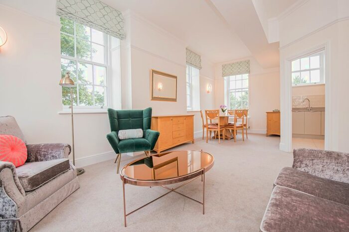 2 Bedroom Flat To Rent In Mandelbrote Drive, Littlemore, Oxford, OX4