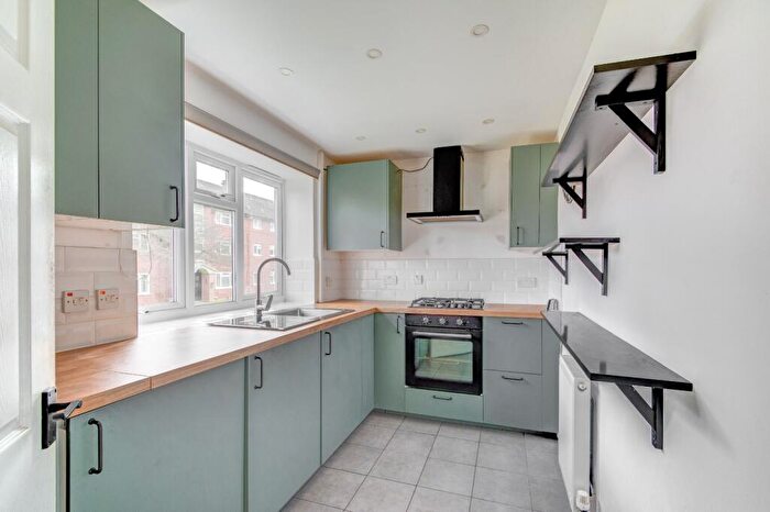 2 Bedroom Apartment To Rent In Lock Close, Batchley, Redditch, Worcestershire, B97