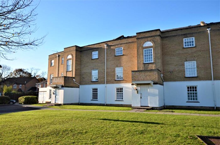 1 Bedroom Flat To Rent In Leigh Hunt Drive, Southgate, N14
