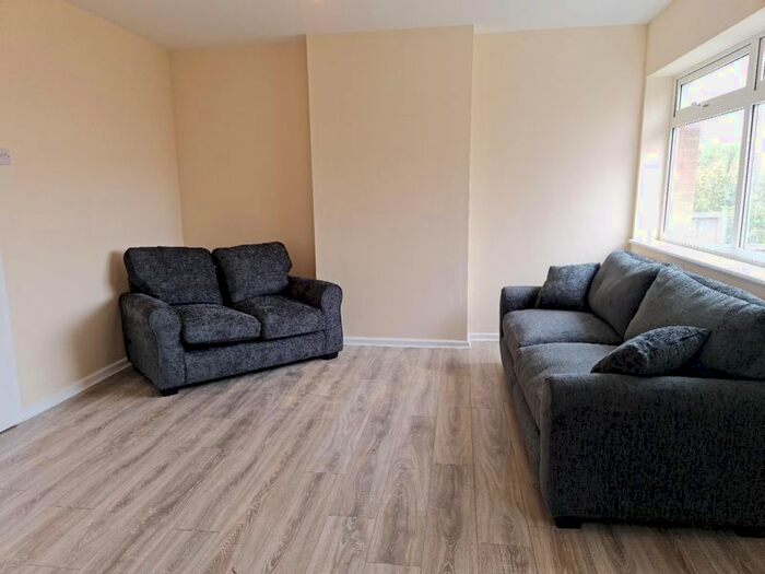 3 Bedroom Terraced House To Rent In Lodge Hill Road, Selly Oak, Birmingham, B29