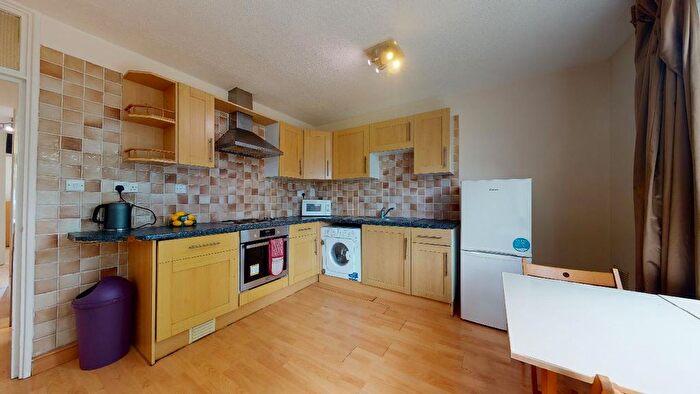 2 Bedroom Flat To Rent In Cressy Court, Wingate Road, Hammersmith, W6