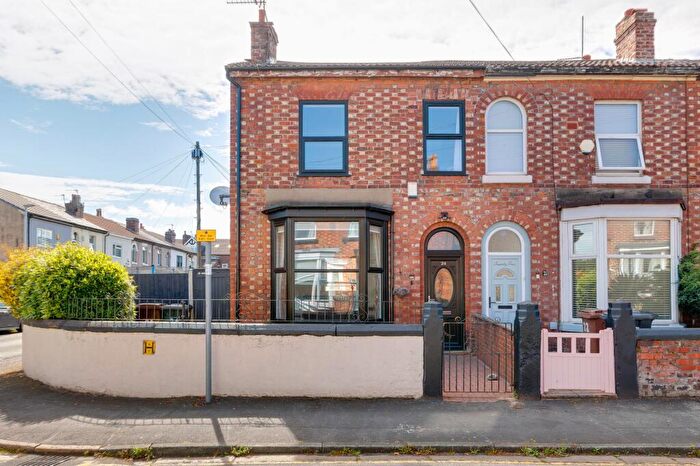 3 Bedroom End Of Terrace House For Sale In York Road, Crosby, L23