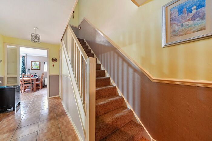 3 Bedroom End Of Terrace House For Sale In Acorn Way, London, SE23