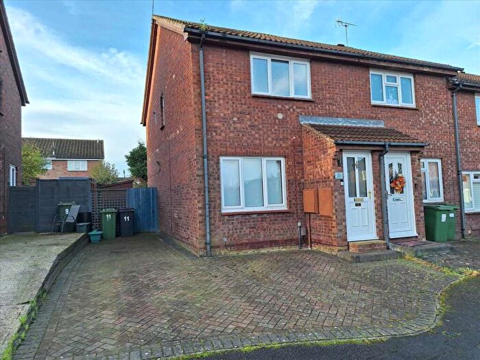 2 Bedroom End Of Terrace House For Sale In Oldberg Gardens, Old Hatch Warren, Basingstoke, Hants, RG22