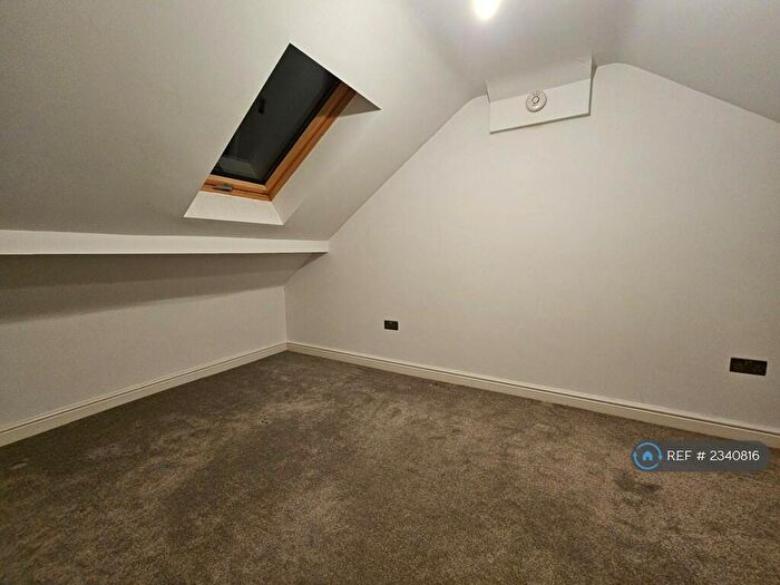 2 Bedroom Bungalow To Rent In Trevor Close, Northampton, NN5