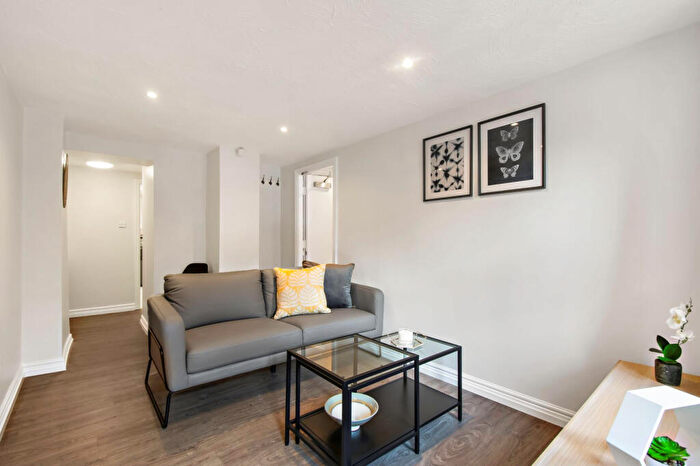 1 Bedroom Flat To Rent In Hyde Park Road, Leeds, LS6