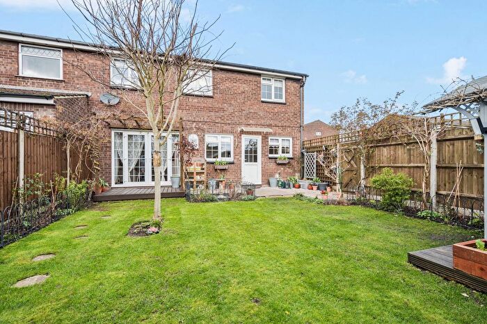 3 Bedroom End Of Terrace House For Sale In Curtis Close, Rickmansworth, WD3