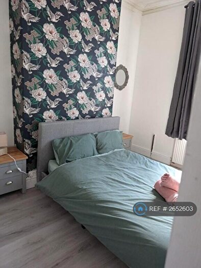 5 Bedroom Semi-Detached House To Rent In High Street, Blackpool, FY1