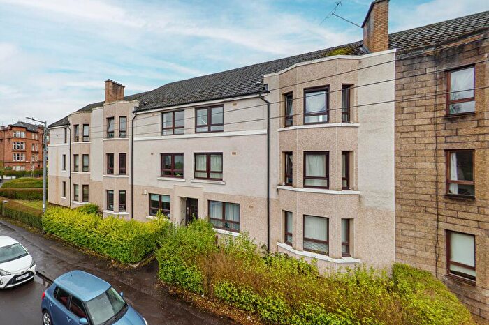 2 Bedroom Apartment For Sale In Holmbank Avenue, Shawlands, Glasgow, G41