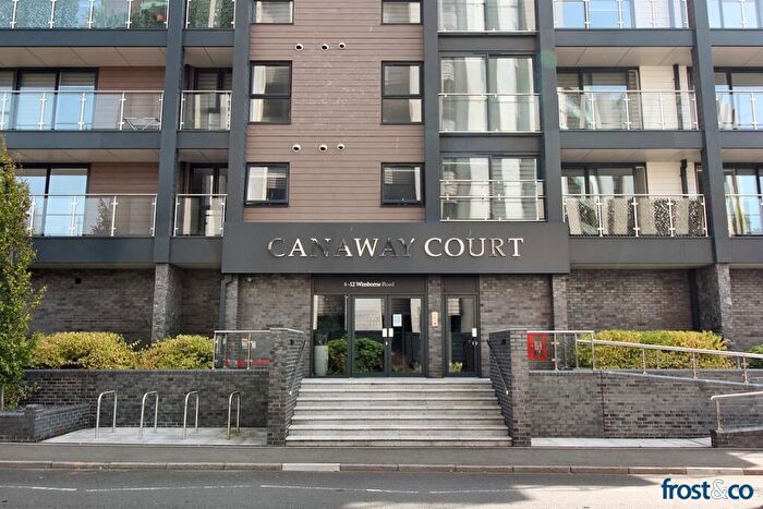 2 Bedroom Apartment To Rent In Wimborne Road, Poole, BH15