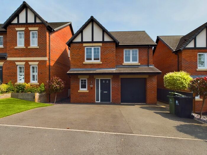 3 Bedroom Detached House To Rent In Damstead Park Avenue, Alfreton, Derbyshire, DE55