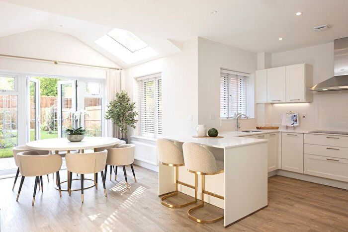4 Bedroom Detached House For Sale In Tram Avenue, Deepcut, Camberley, GU16