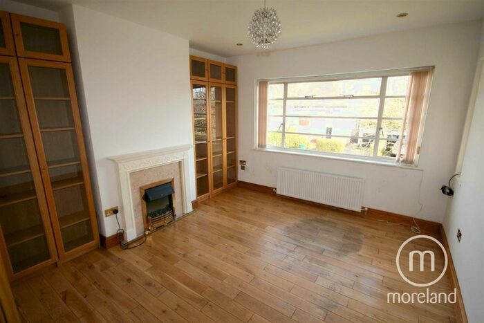 2 Bedroom Flat To Rent In Ossulton Way, East Finchley, N2