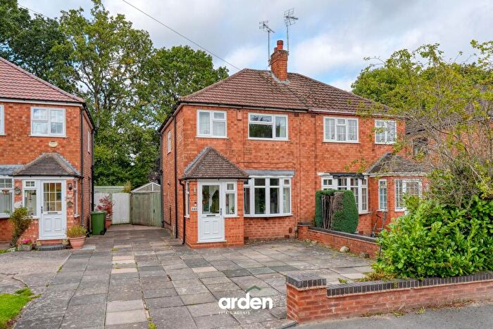 3 Bedroom Semi Detached House For Sale In Chamberlain Crescent, Shirley, B90