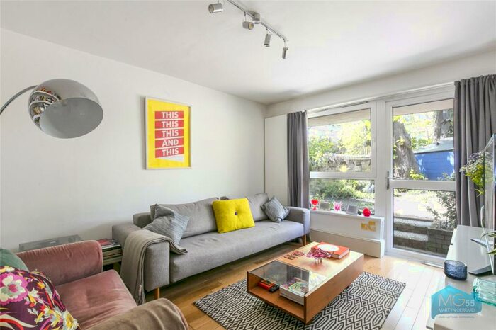 2 Bedroom Apartment To Rent In Pemberton Gardens, Archway, London, N19