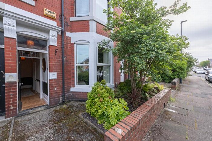 2 Bedroom Flat For Sale In Tosson Terrace, Heaton, NE6
