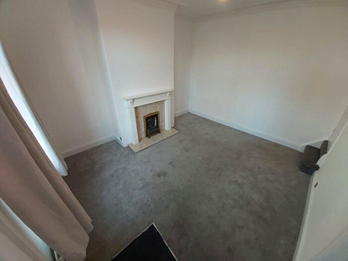 2 Bedroom End Of Terrace House To Rent In Cow Close Road, Leeds, LS12
