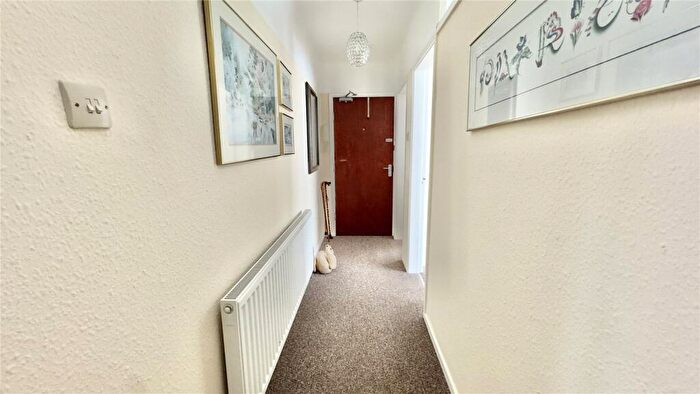 2 Bedroom Apartment For Sale In York Avenue, West Kirby, Wirral, Merseyside, CH48