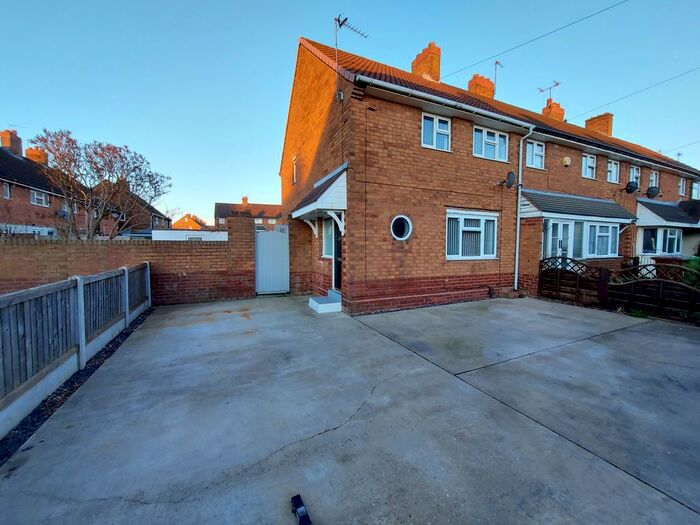 2 Bedroom Property To Rent In Faraday Road, Walsall, WS2