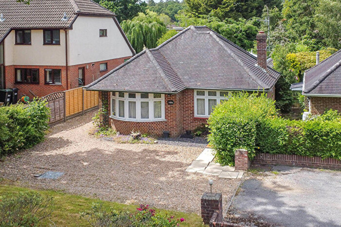 3 Bedroom Detached Bungalow For Sale In Lyndhurst Road, Ashurst, SO40