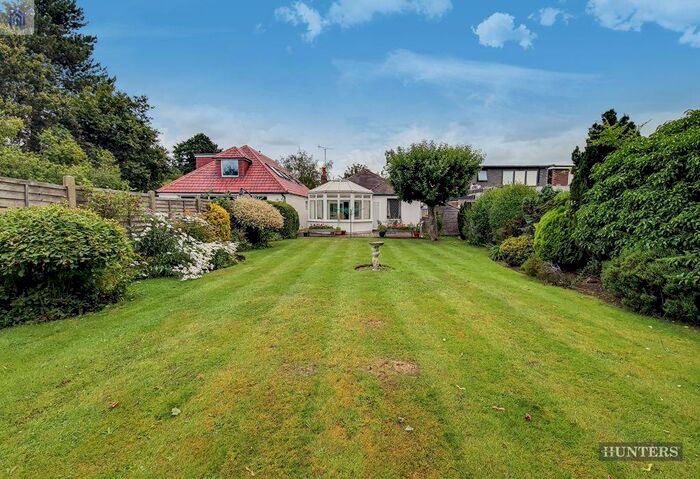 2 Bedroom Bungalow To Rent In A Sylvia Avenue, Pinner, Greater London, HA5