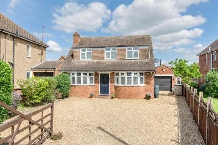 3 Bedroom Property To Rent In Crane Way, Bedford, MK43