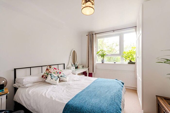 1 Bedroom Flat To Rent In Woodland Road, Gipsy Hill, London, SE19