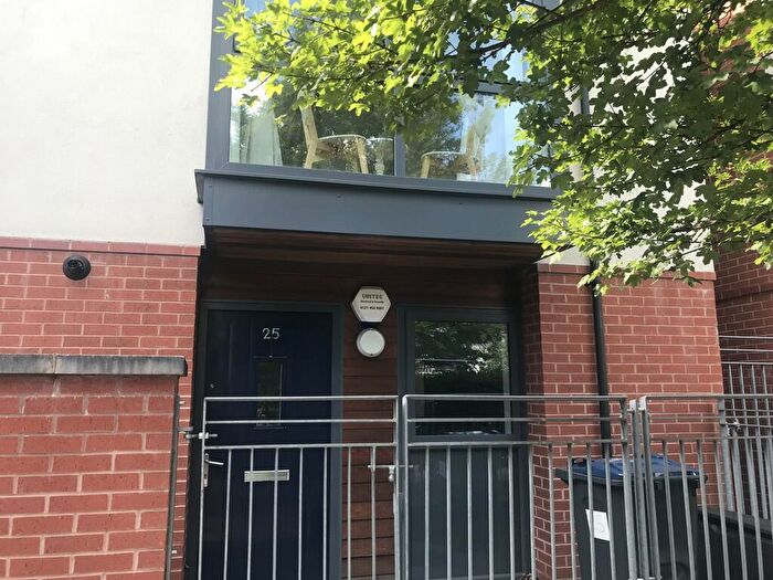 3 Bedroom Terraced House To Rent In Birmingham, B15