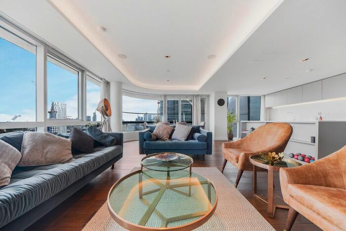 3 Bedroom Flat To Rent In City Road, London, EC1V