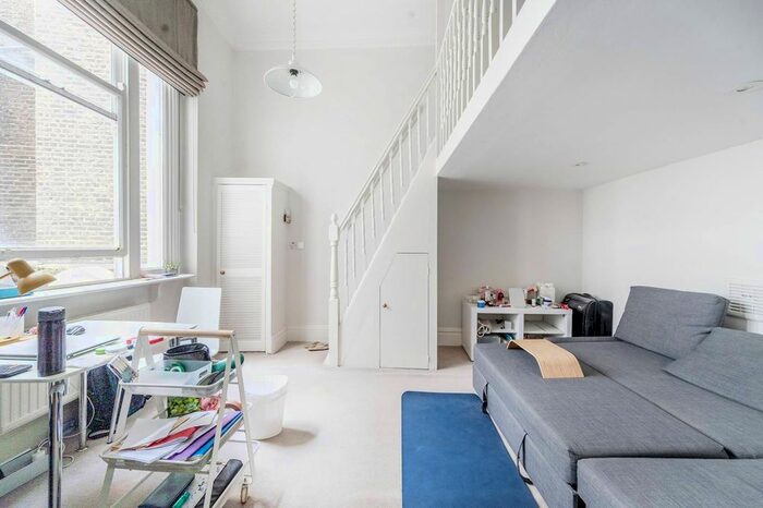 Studio To Rent In Emperors Gate, South Kensington, London, SW7