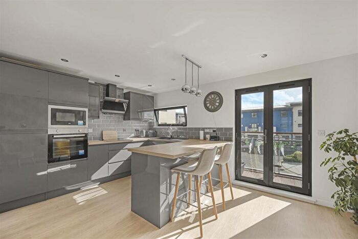 4 Bedroom Town House For Sale In St Stephen's Court, Maritime Quarter, Swansea, SA1