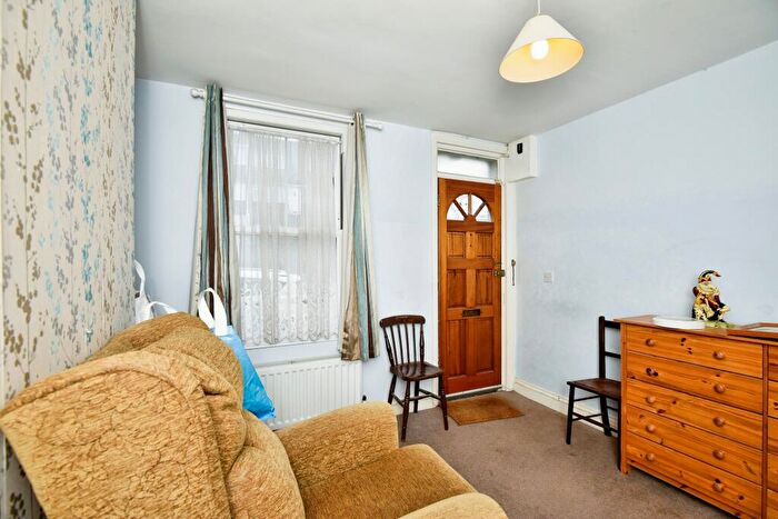 3 Bedroom Terraced House For Sale In Borstal Street, Rochester, Kent, ME1