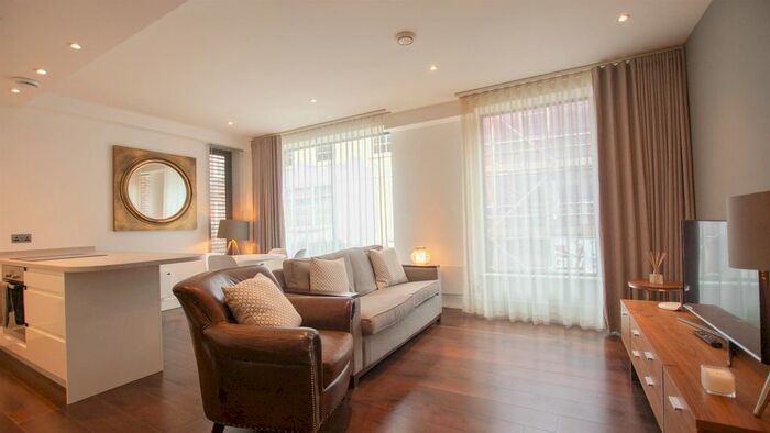 2 Bedroom Flat To Rent In Clifford Street, York, YO1