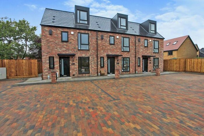 4 Bedroom House To Rent In Jamerson Place, Peterborough, PE1