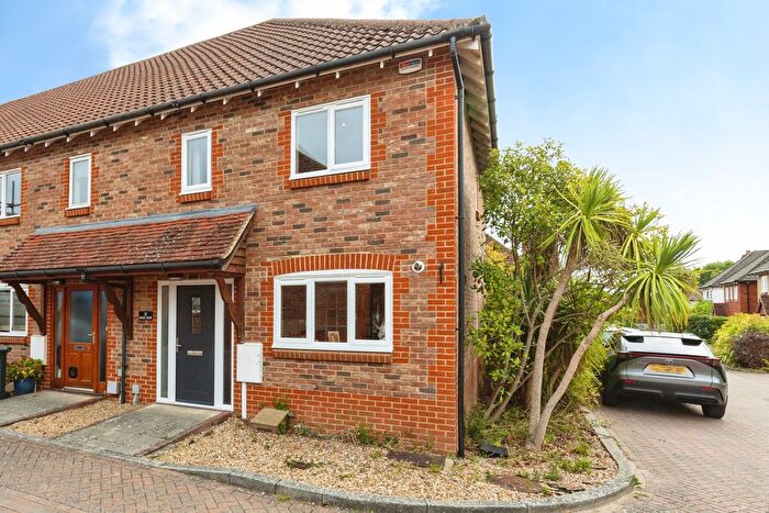 3 Bedroom End Terrace House For Sale In Brisley Court, Ashford, TN23