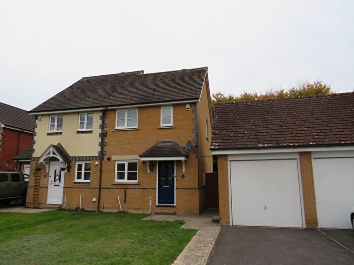 2 Bedroom Property To Rent In Amesbury, Salisbury, SP4