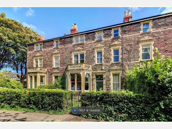 2 Bedroom Flat To Rent In Durdham Park, Bristol, BS6