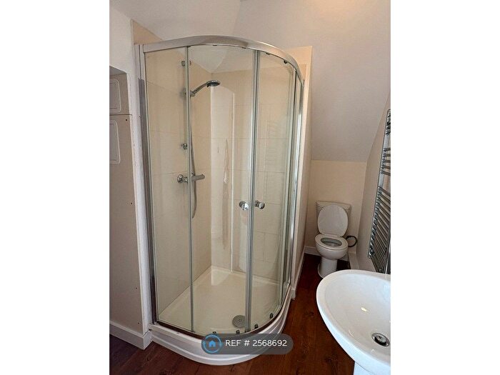 1 Bedroom Flat To Rent In The Bank House, Tonbridge, TN9