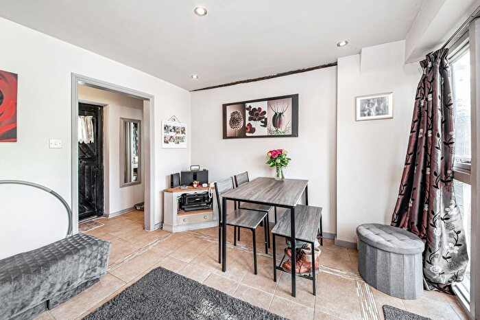 2 Bedroom Barn Conversion For Sale In Vicarage Road, Steventon, OX13