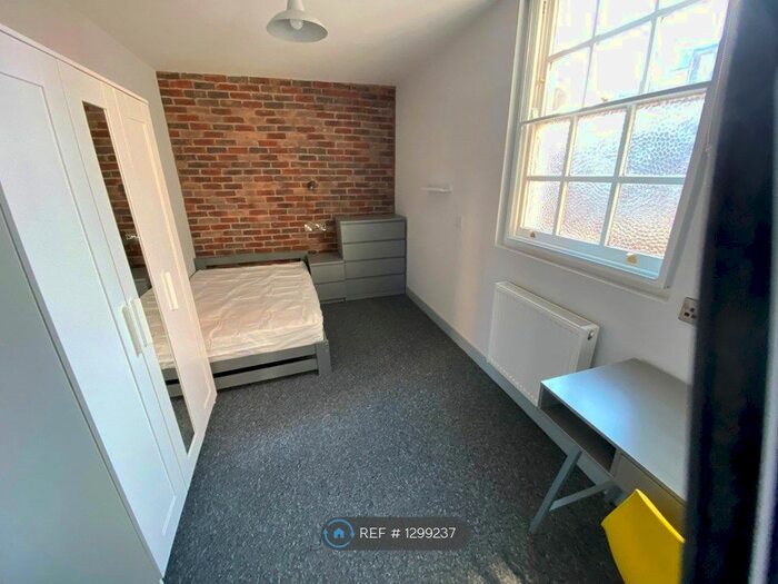 2 Bedroom Flat To Rent In Bowling Green Street, Leicester, LE1