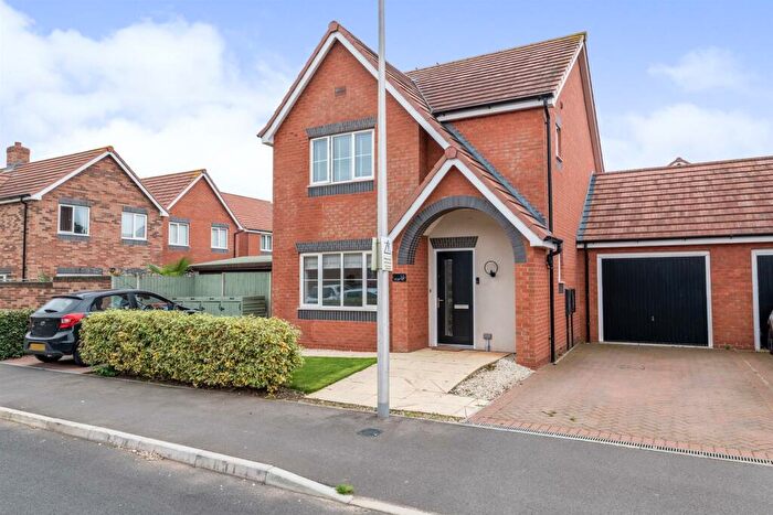 3 Bedroom Detached House To Rent In Galley View, Ansley, CV10