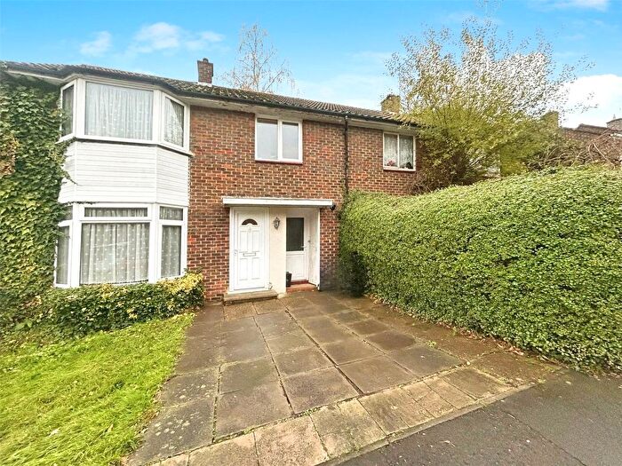 3 Bedroom Terraced House For Sale In Manston Drive, Bracknell, Berkshire, RG12