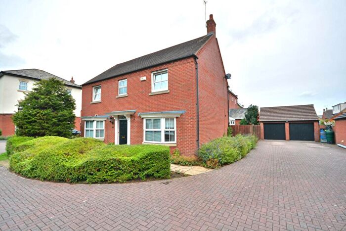 4 Bedroom Detached House For Sale In Shearwater Drive, Coton Meadows, CV23