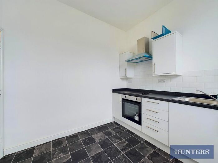 2 Bedroom Flat To Rent In The Crescent, Bridlington, YO15