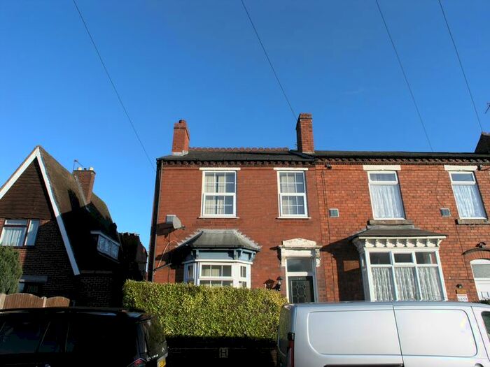 4 Bedroom End Of Terrace House To Rent In Ashes Road, Oldbury, B69