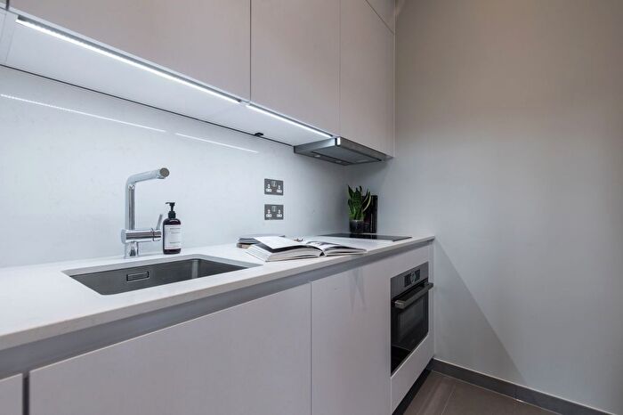 Studio To Rent In Greencroft Gardens, London, NW6